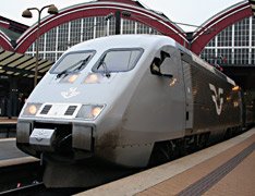 125 mph tilting 'X2000' from Copenhagen to Stockholm, at Copenhagen station