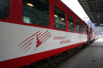 Local train on the Matterhorn-Gotthard Bahn