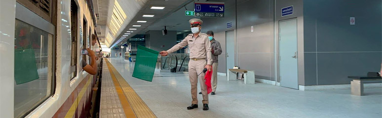 Bangkok Krung Thep Aphiwat Central platform