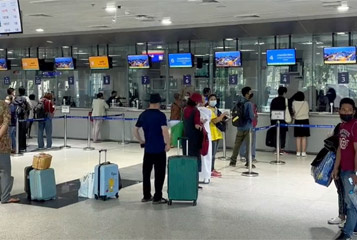 Bangkok Krung Thep Aphiwat ticket counters