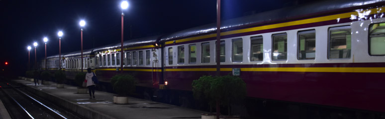 Train 134 from Nong Khai to Bangkok