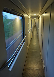 Premium sleeper corridor