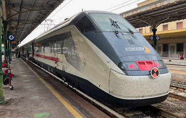 Old power cars are used to power some Intercity trains