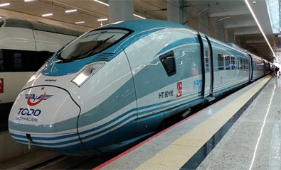 YHT of the Siemens Velaro type, at Ankara