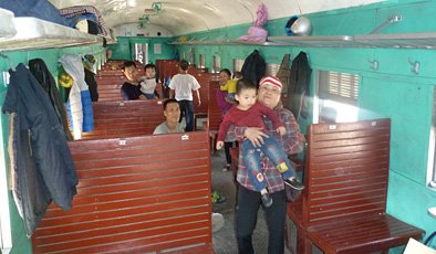 Seats on the Hanoi-Halong train