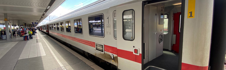 A DB InterCity train