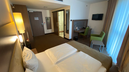 Room at the Intercity Hotel Berlin Hbf