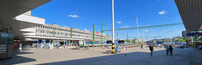 Budapest Deli station platforms
