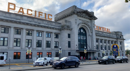 Vancouver Pacific Central station - exterior