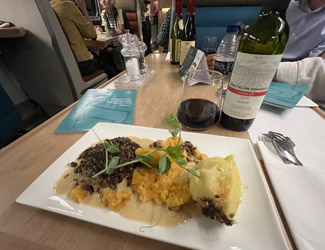Haggis, tattis n neeps in the club car