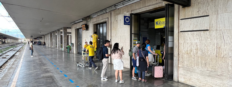 Florence SMN area behind platforms