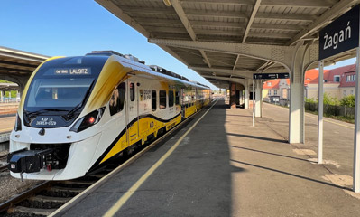 KD regional train at Zagan station