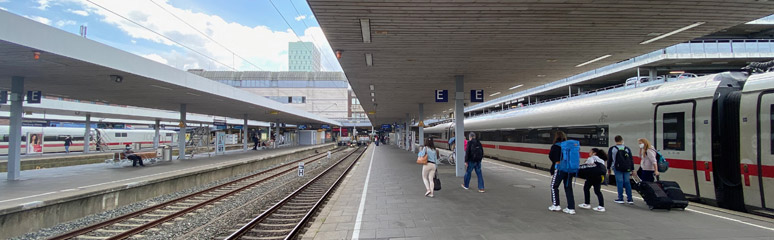 Hamburg Altona platforms