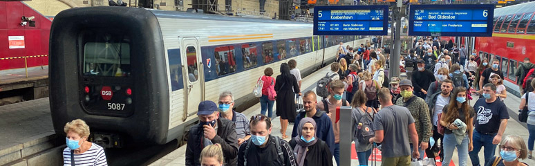 Hamburg-Copenhagen train at Hamburg Hbf