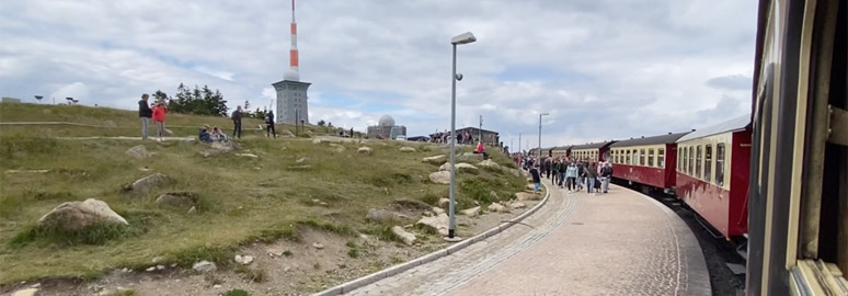 The train arrives at Brocken