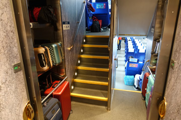 Stairs & luggage rack on a double-deck Ktt train