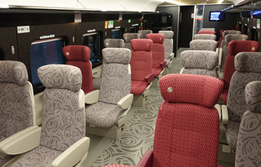 1st class seats on a Guangzhou to Hong Kong Vibrant Express