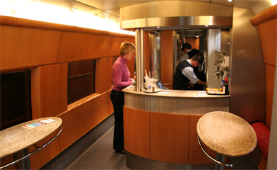 Cafe-bar on ICE3M train