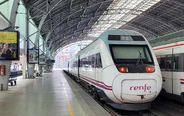 2nd class seats on a Thalys train from Paris to Amsterdam