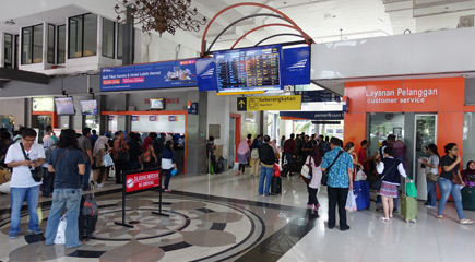 Surabaya Gubeng station interior