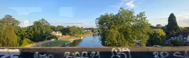 The train to Bath crosses the River Thames