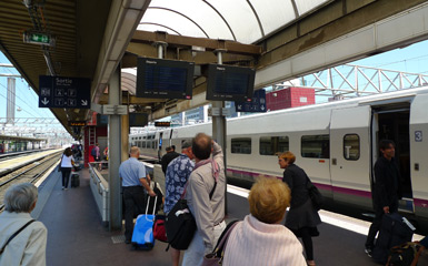 Lyon Part Dieu station platforms