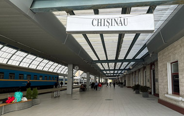 Chisinau station platforms