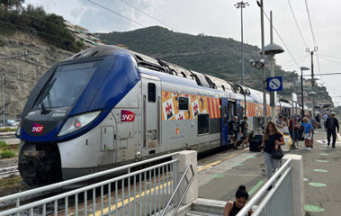 Seats on a TER train from Nice to Ventimiglia 