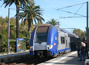 Train from Nice to Italy