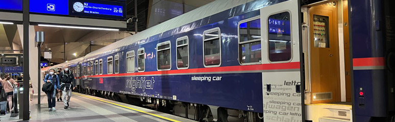 Nightjet sleeper train boarding at Vienna Hbf