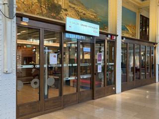 Entrance to Salon Grand Voyageur, Paris Gare de Lyon