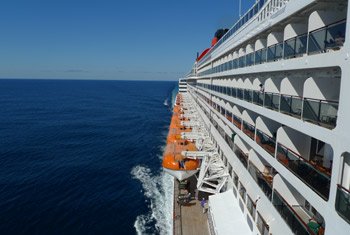 Queen Mary 2 in mid-Atlantic