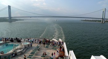 The QM2 sails out into the Atlantic