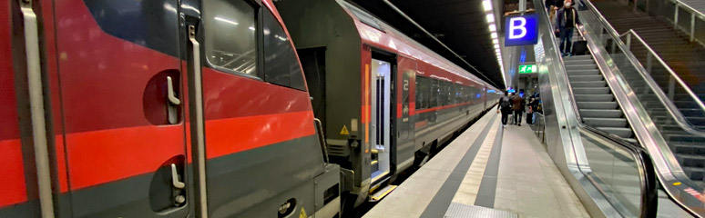 Railjet train to Vienna at Berlin Hbf