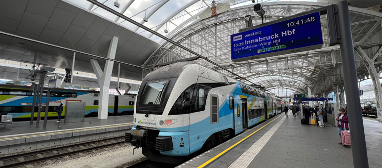 Salzburg Hbf platforms