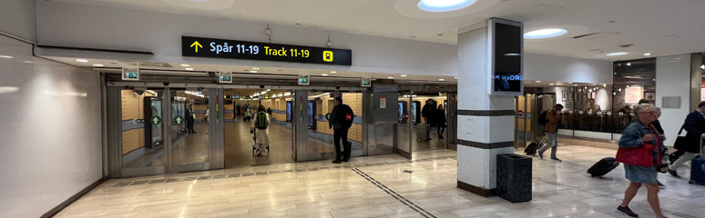 Door to platforms 11-19