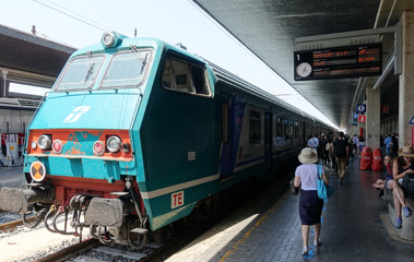 Boarding Italian regional train from Venice to Gorizia