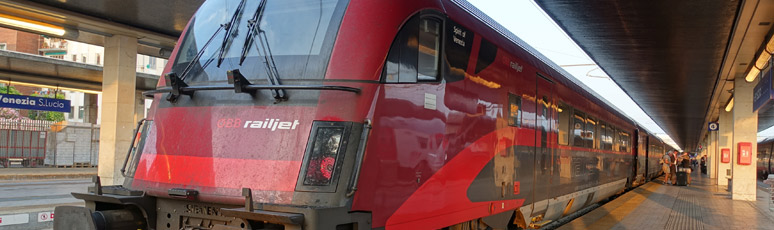 A railjet train about to leave Vienna