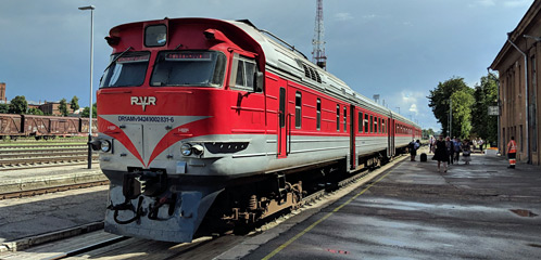 Vilnius to Riga by train:  Lithuanian train