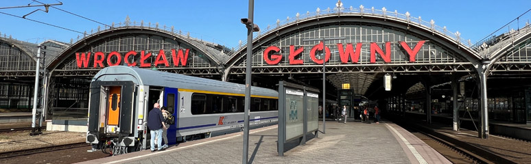 Wroclaw Glowny trainshed