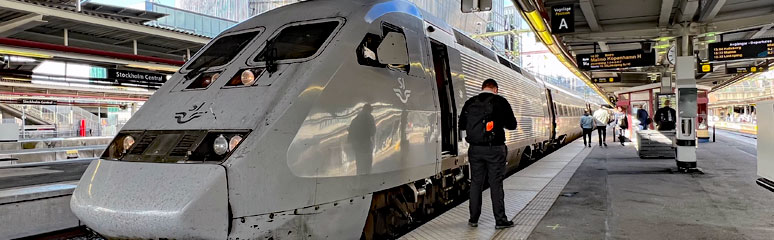 An X2000 train at Stockholm Central