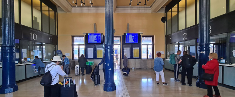 Zagreb station ticket hall