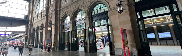 Zurich HB ticket office entrance