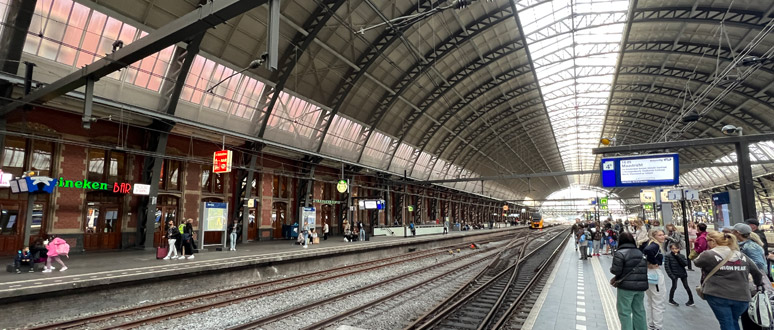 Platforms 2 & 4 at Amsterdam Centraal