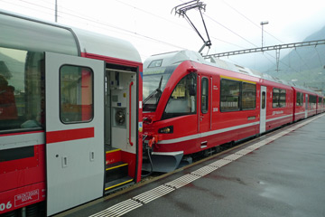 Trenord (left) and Rhatische Bahn (right) stations in Tirano