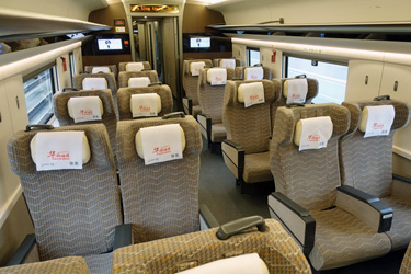 First class seats on the Hong-Kong to Shanghai train