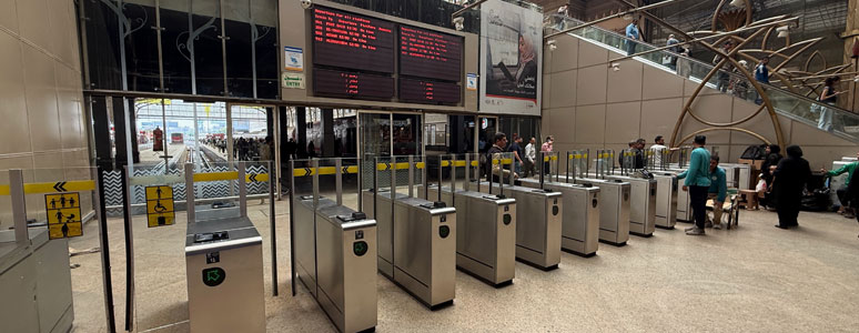 Ticket gates to platforms 1-7 at Cairo Ramses station