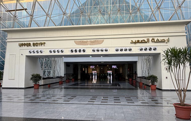 Passage to platform for Luxor and Aswan