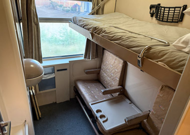 Cairo-Aswan sleeper with the 'Spanish' refurb from the 2000s