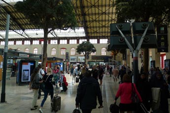 Marseille St Charles interior